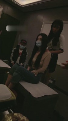 【仙女殿下】足疗店当着素人面虐狗 bf7219