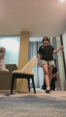 【阿月】和闺蜜体验奴下奴 bf4105