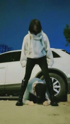 【小拽主人】公园骑马-舔靴底-吃白袜 bf4609