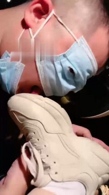 【风吟女神】夜跑后让奴舔脏鞋臭袜 bf18149