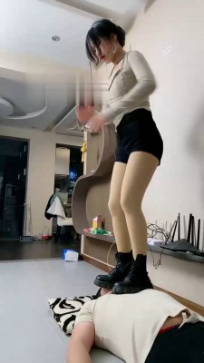 【麋鹿银儿】双S站在狗身上健身 bf21782