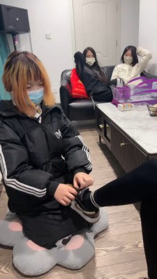 【全国女M】推荐-精神小妹群调母畜 bf25102