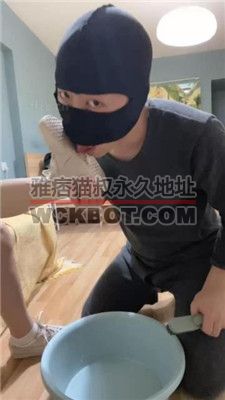 【黑泽兮】刷鞋匠实录-清理超脏小白鞋棉袜 bf38633