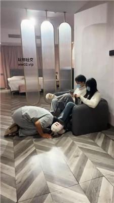 【安徽情侣主】虐绿帽-骑马转胯/鞭打/舔脏鞋裸足/混合圣水 bf46595