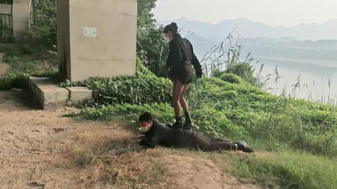 【三千女王】户外遛狗犬化/泥巴短靴玩/捆绑虐打【双视角版】 bf48464